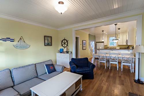 Anchors Away Four-bedroom Home