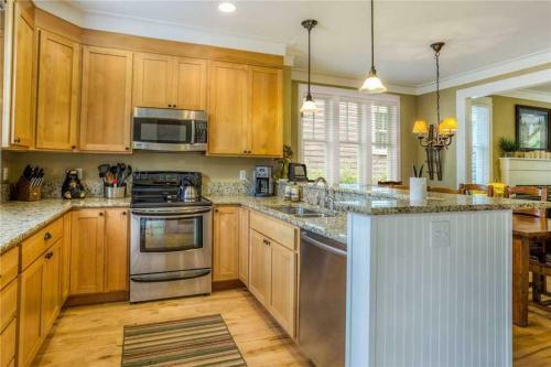 Into The Woods Three-bedroom Home
