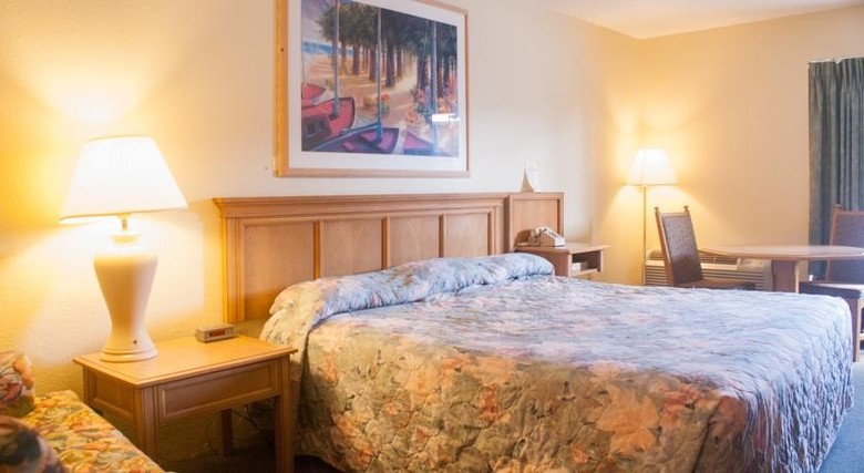 Golden Link Motel
