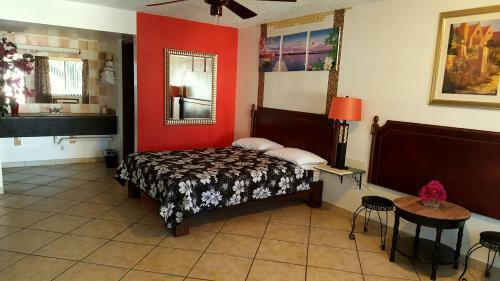 Lago Motor Inn