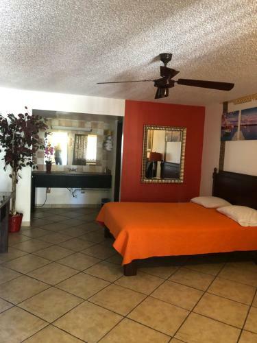 Lago Motor Inn