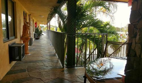 Lago Motor Inn