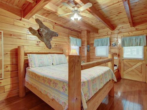 Autumn Leaves Cabin