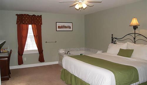 Bed & Breakfast Essex Street Inn