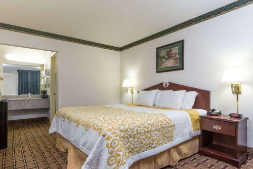 Motel Days Inn Dickson