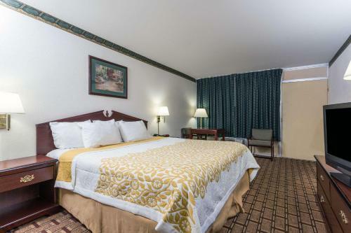 Motel Days Inn Dickson