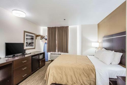 Hotel Mr. Sandman Inn & Suites