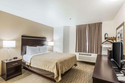 Hotel Mr. Sandman Inn & Suites