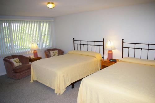 Chatham Highlander Motel