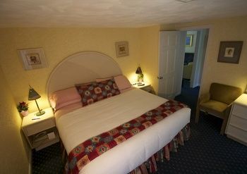 Hotel Pleasant Bay Village Resort