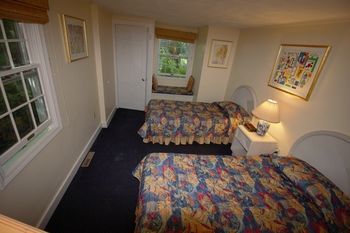 Hotel Pleasant Bay Village Resort