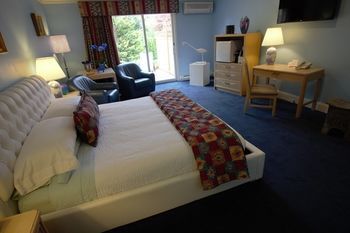 Hotel Pleasant Bay Village Resort