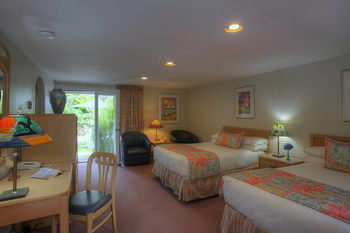 Hotel Pleasant Bay Village Resort