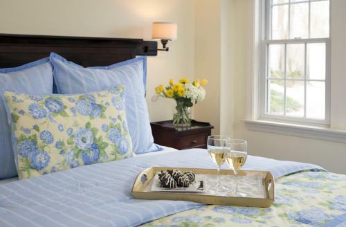 Bed & Breakfast Old Harbor Inn