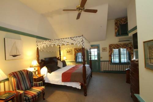 Posada Captain's House Inn