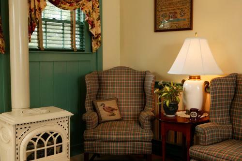 Posada Captain's House Inn