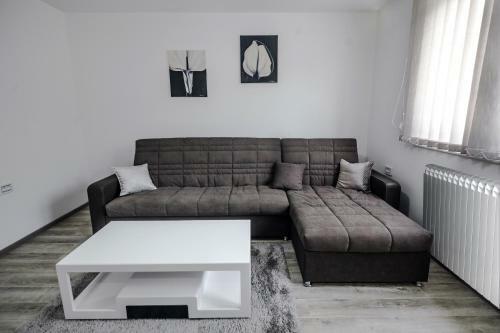 Kristal Apartmani