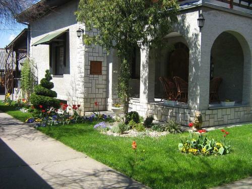 Bed & Breakfast Doma?instvo Opavski