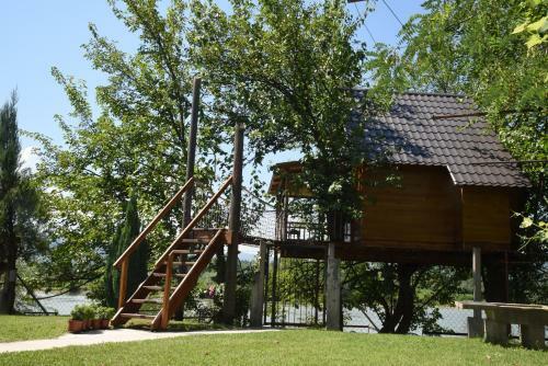 Holiday Home Ku?ica Na Drvetu