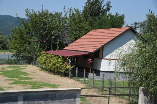 Holiday Home Ku?ica Na Drvetu