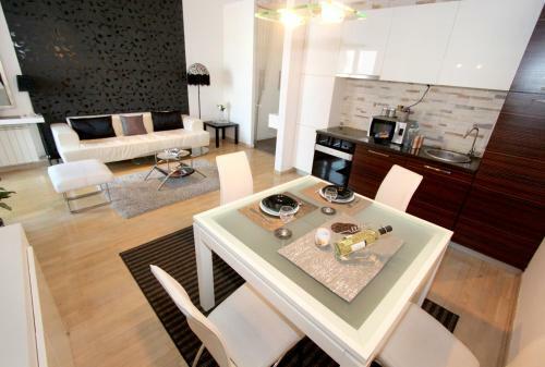 Apartment Silver Star