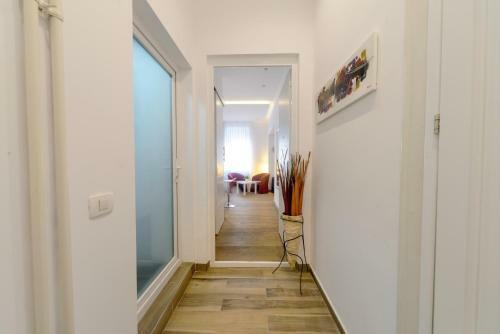 Luxury Center Point Apartment