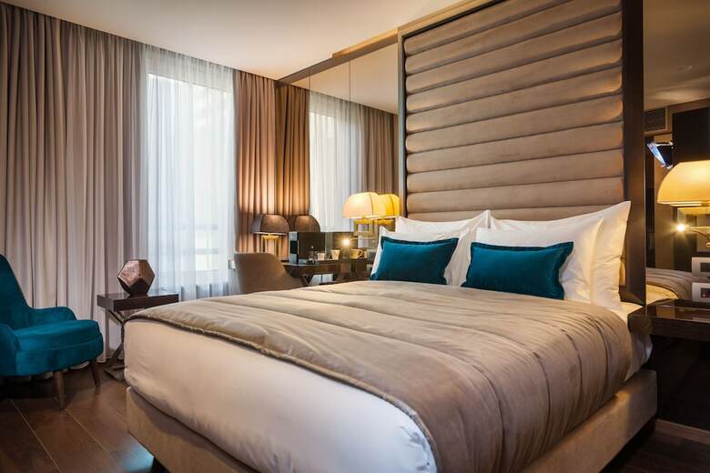 Saint Ten Hotel