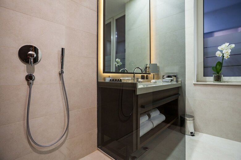 Saint Ten Hotel