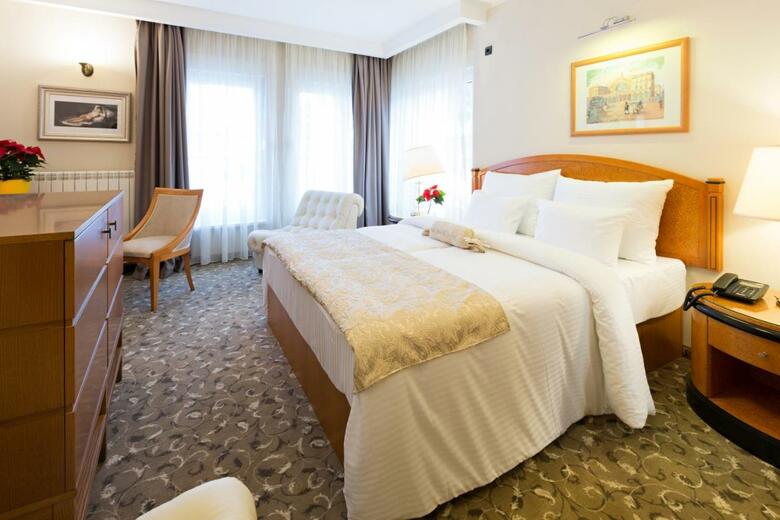 Hotel Sterling Garni