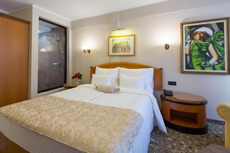 Hotel Sterling Garni