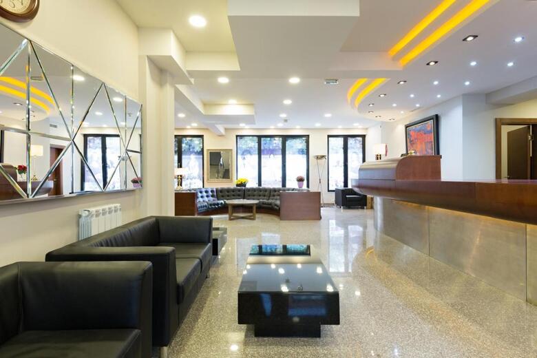 Hotel Sterling Garni