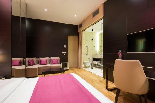 Hostal Maccani Luxury Suites