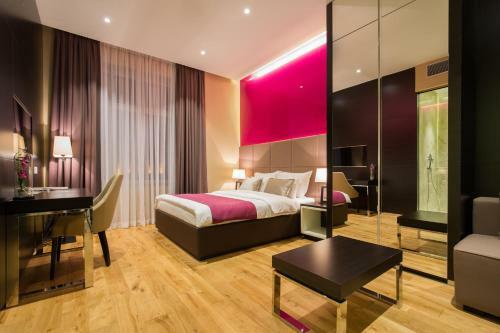 Hostal Maccani Luxury Suites