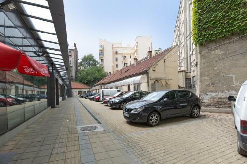 Hostal Maccani Luxury Suites