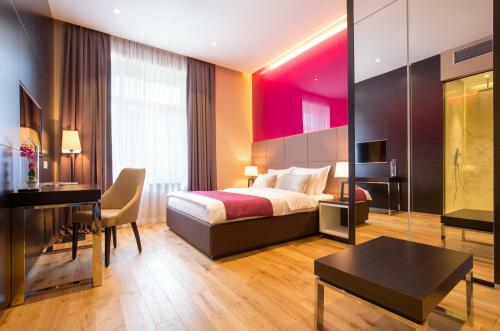 Hostal Maccani Luxury Suites