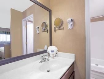 Hotel Hawthorn Suites By Wyndham Southfield