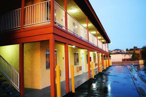 Mojave Village Motel