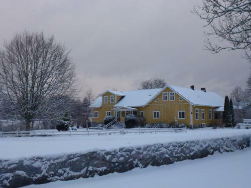 Bed & Breakfast Hotell Vita H�sten H�stveda