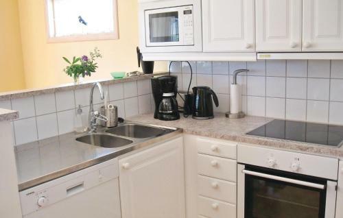 Holiday Home T�ngesundsv�gen Moll�sund