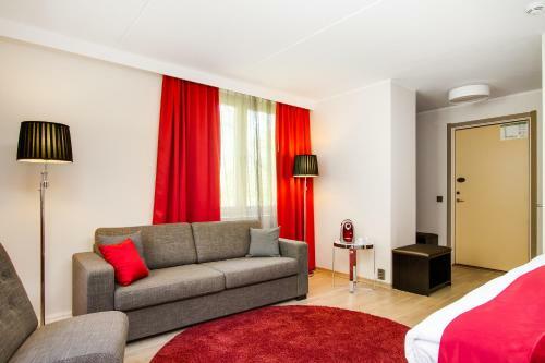 Bed & Breakfast Aronsborgs Konferenshotel
