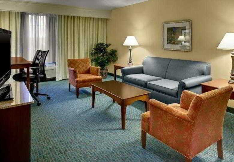 Hotel Courtyard Chapel Hill
