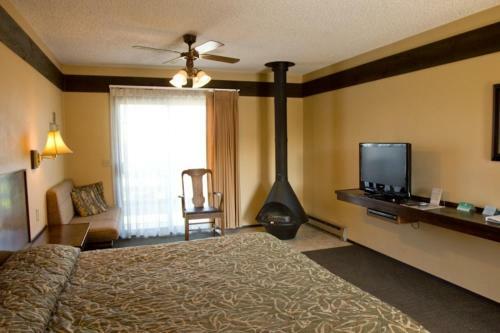 Posada Islands Inn