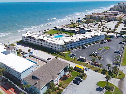 Hotel Coastal Waters Inn