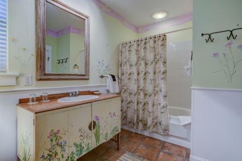 Longboard Inn Bed And Breakfast