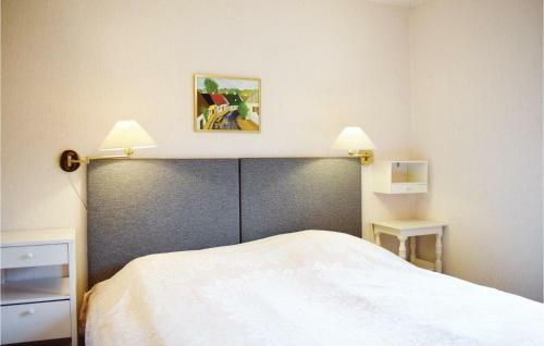 Four-bedroom Holiday Home In Vejbystrand