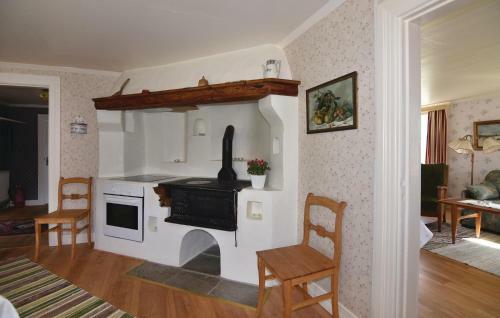 Two-bedroom Holiday Home With Lake View In Dals Ed