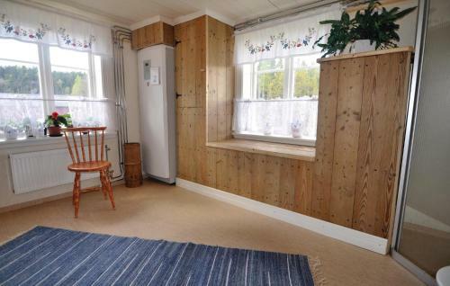 Two-bedroom Holiday Home With Lake View In Dals Ed