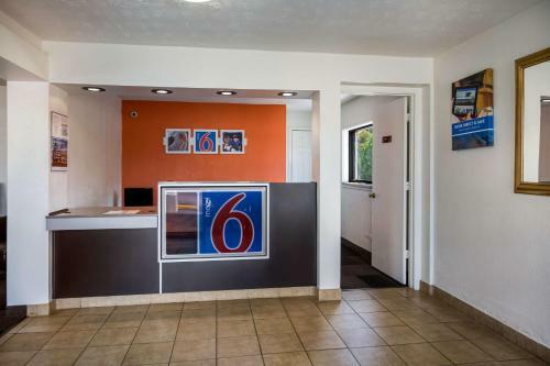 Motel 6 - Opelika