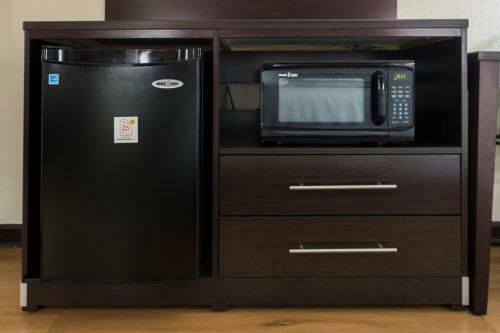 Hotel Red Roof Inn Plus+ & Suites Opelika