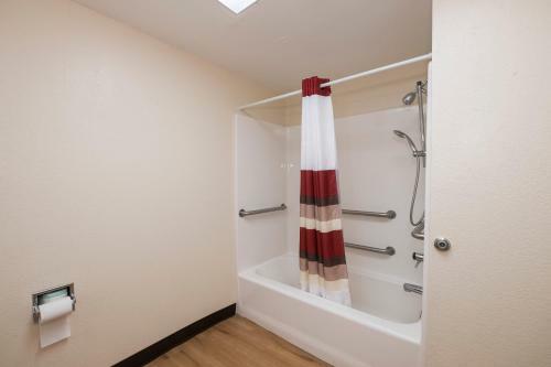 Hotel Red Roof Inn Plus+ & Suites Opelika
